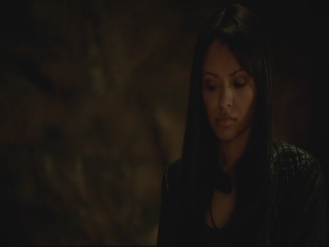 VampireDiariesWorld-dot-org-S3TVD_3x13BringingOutTheDead0578.jpg