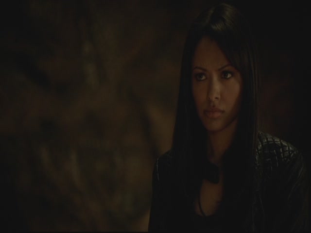 VampireDiariesWorld-dot-org-S3TVD_3x13BringingOutTheDead0579.jpg