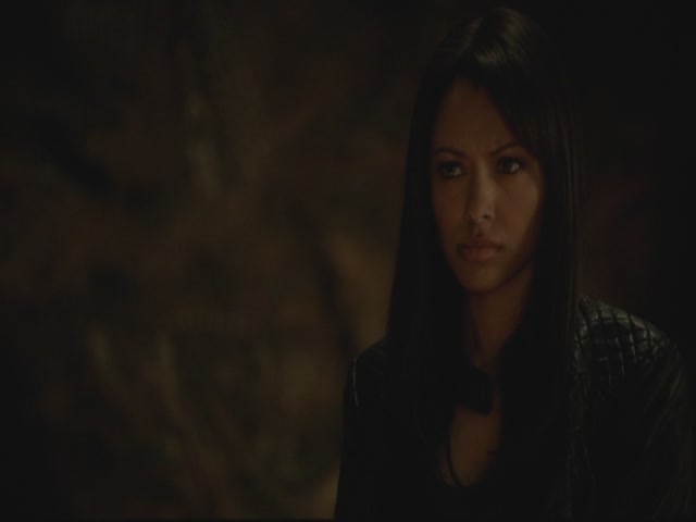 VampireDiariesWorld-dot-org-S3TVD_3x13BringingOutTheDead0580.jpg