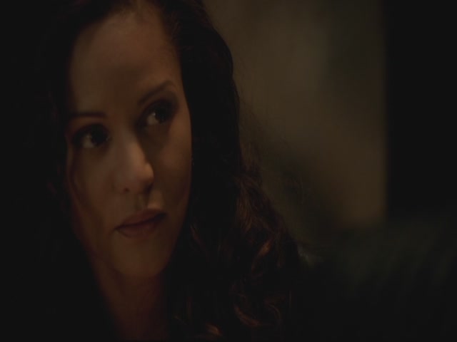 VampireDiariesWorld-dot-org-S3TVD_3x13BringingOutTheDead0596.jpg