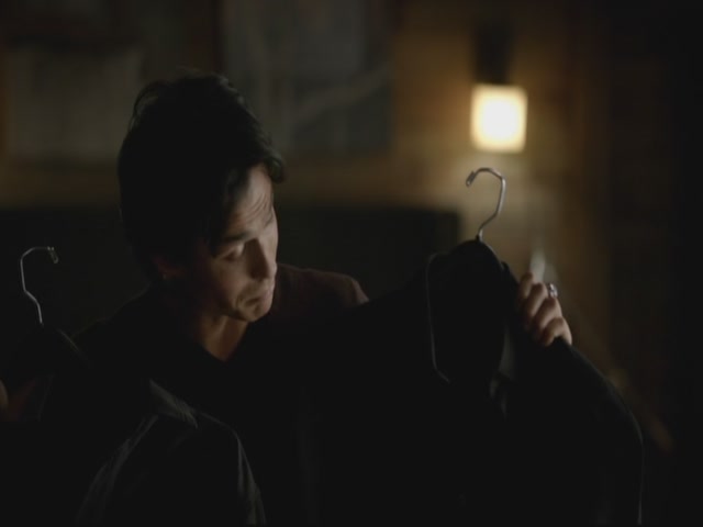 VampireDiariesWorld-dot-org-S3TVD_3x13BringingOutTheDead0622.jpg