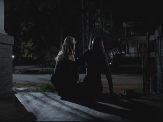 VampireDiariesWorld-dot-org-S3TVD_3x13BringingOutTheDead1070.jpg