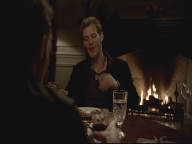 VampireDiariesWorld-dot-org-S3TVD_3x13BringingOutTheDead1122.jpg