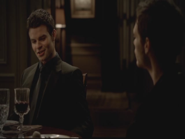 VampireDiariesWorld-dot-org-S3TVD_3x13BringingOutTheDead1131.jpg