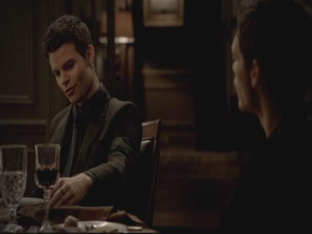VampireDiariesWorld-dot-org-S3TVD_3x13BringingOutTheDead1133.jpg