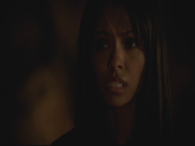 VampireDiariesWorld-dot-org-S3TVD_3x13BringingOutTheDead1292.jpg