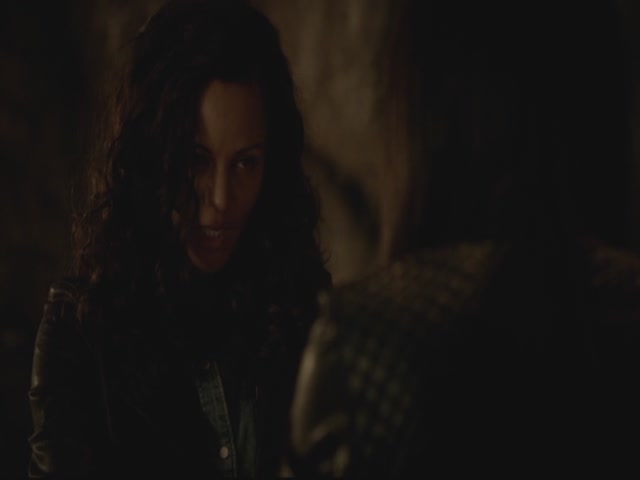 VampireDiariesWorld-dot-org-S3TVD_3x13BringingOutTheDead1315.jpg