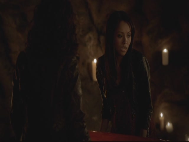 VampireDiariesWorld-dot-org-S3TVD_3x13BringingOutTheDead1334.jpg