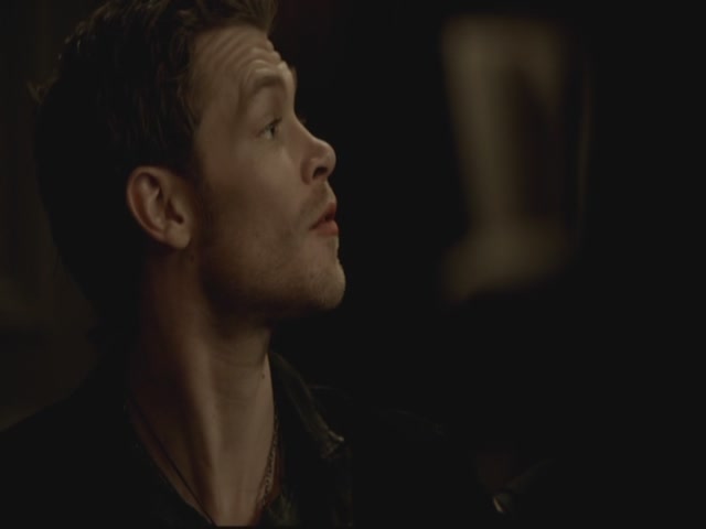 VampireDiariesWorld-dot-org-S3TVD_3x13BringingOutTheDead1660.jpg