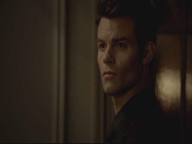 VampireDiariesWorld-dot-org-S3TVD_3x13BringingOutTheDead1737.jpg