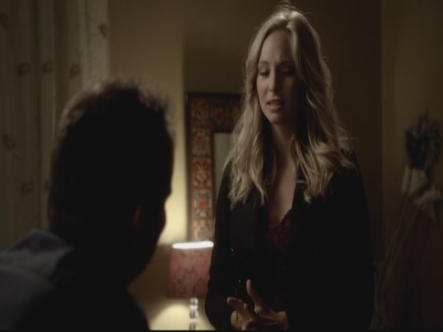 VampireDiariesWorld-dot-org-S3TVD_3x13BringingOutTheDead1810.jpg