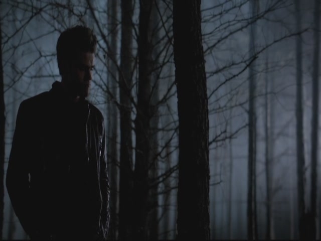 VampireDiariesWorld-dot-org-S3TVD_3x13BringingOutTheDead2097.jpg