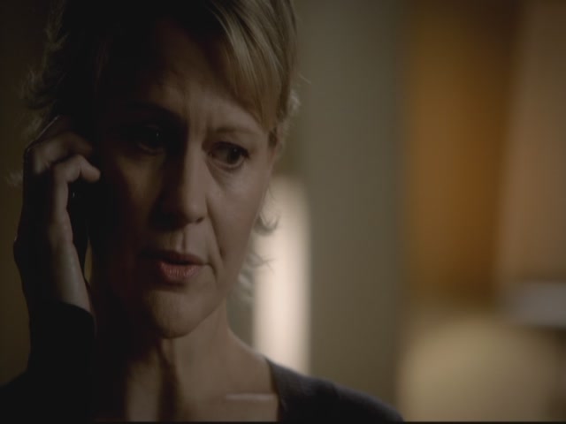 VampireDiariesWorld-dot-org-S3TVD_3x13BringingOutTheDead2113.jpg