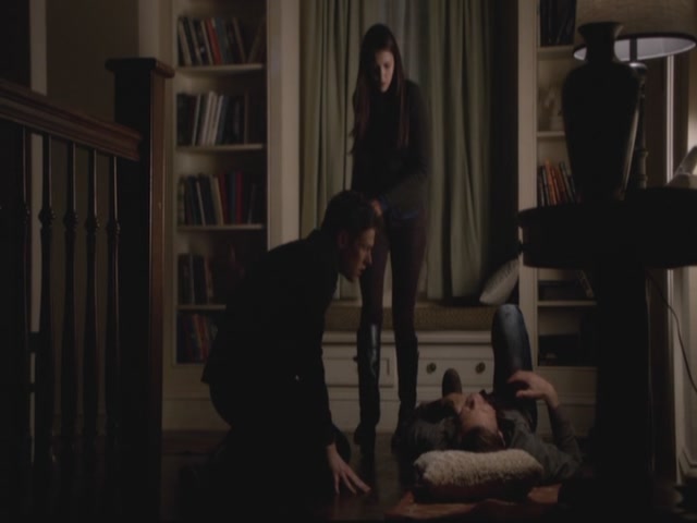 VampireDiariesWorld-dot-org-S3TVD_3x13BringingOutTheDead2119.jpg