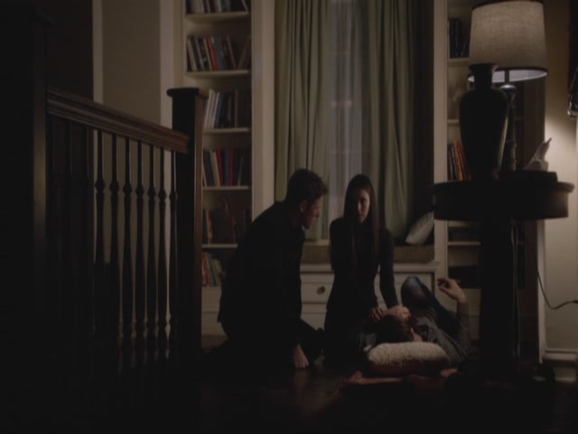 VampireDiariesWorld-dot-org-S3TVD_3x13BringingOutTheDead2133.jpg
