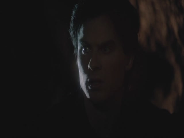 VampireDiariesWorld-dot-org-S3TVD_3x13BringingOutTheDead2151.jpg