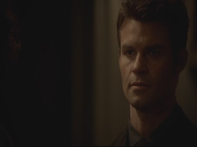 VampireDiariesWorld-dot-org-S3TVD_3x13BringingOutTheDead2209.jpg