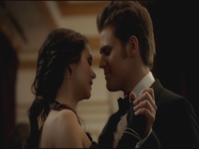 VampireDiariesWorld-dot-org-S3TVD_3x14DangerousLiaisons0828.jpg