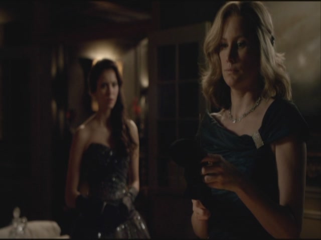 VampireDiariesWorld-dot-org-S3TVD_3x14DangerousLiaisons1299.jpg