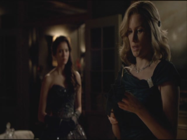 VampireDiariesWorld-dot-org-S3TVD_3x14DangerousLiaisons1300.jpg