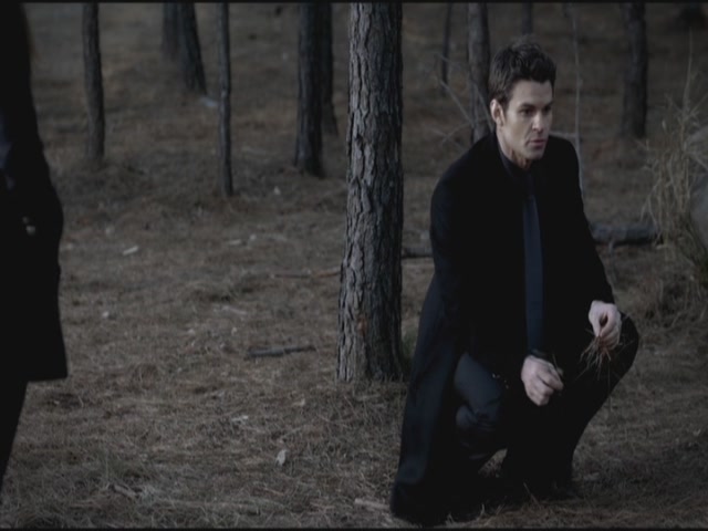 VampireDiariesWorld-dot-org-S3TVD_3x15AllMyChildren0518.jpg