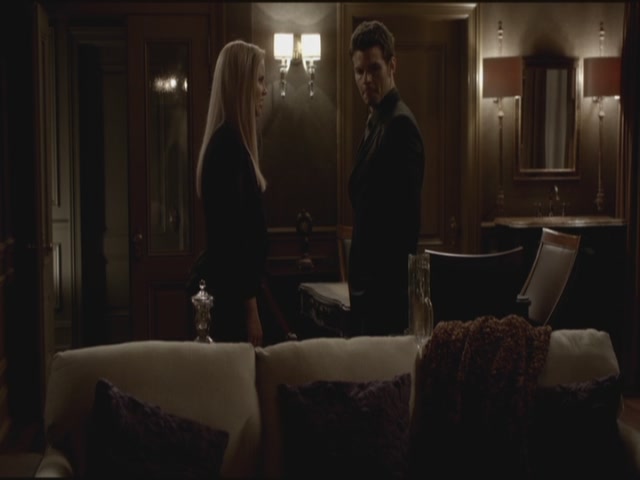 VampireDiariesWorld-dot-org-S3TVD_3x15AllMyChildren2122.jpg