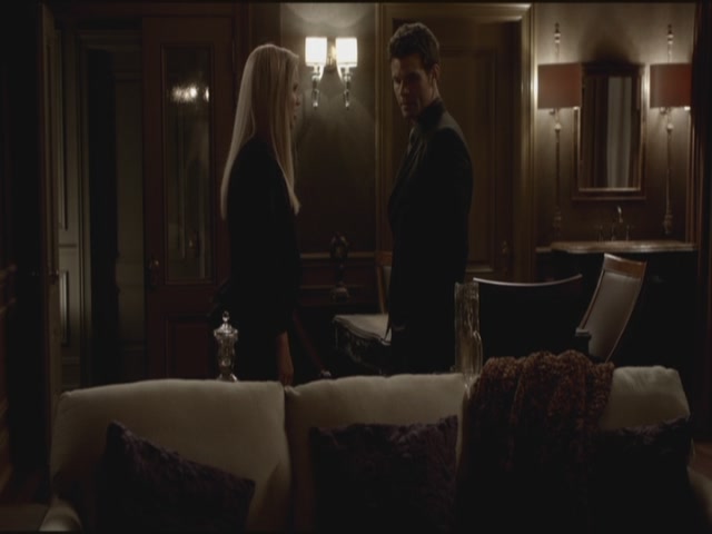 VampireDiariesWorld-dot-org-S3TVD_3x15AllMyChildren2123.jpg