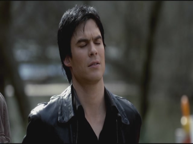 VampireDiariesWorld-dot-org-S3TVD_3x17BreakOnThrough0332.jpg