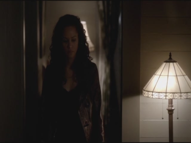 VampireDiariesWorld-dot-org-S3TVD_3x17BreakOnThrough0866.jpg