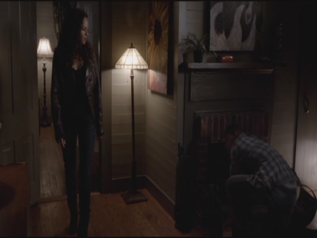 VampireDiariesWorld-dot-org-S3TVD_3x17BreakOnThrough0867.jpg