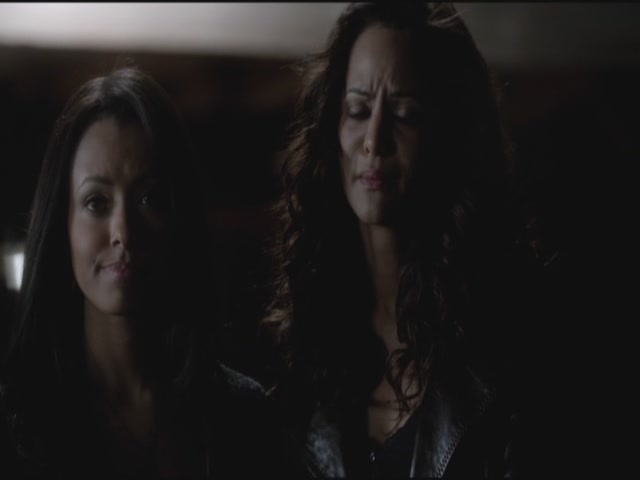 VampireDiariesWorld-dot-org-S3TVD_3x17BreakOnThrough1087.jpg