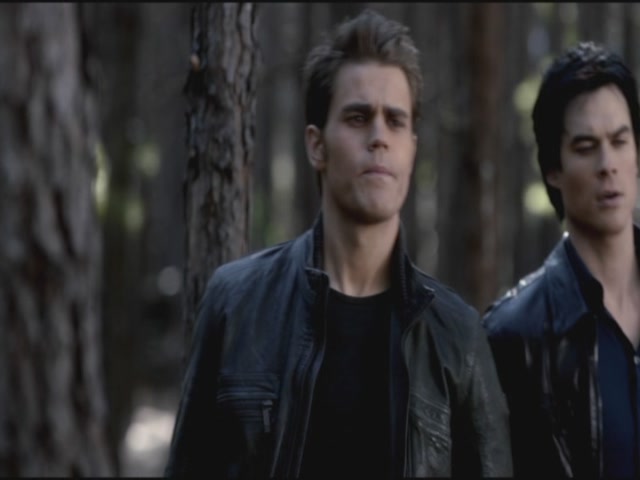 VampireDiariesWorld-dot-org-S3TVD_3x18TheMurderOfOne0208.jpg