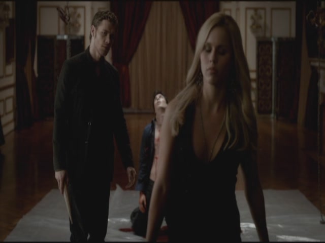 VampireDiariesWorld-dot-org-S3TVD_3x18TheMurderOfOne1910.jpg