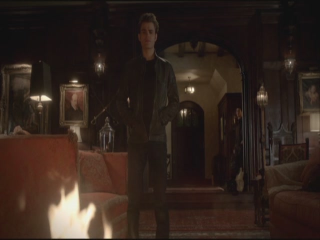 VampireDiariesWorld-dot-org-S3TVD_3x19HeartOfDarkness0122.jpg