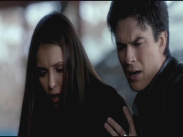 VampireDiariesWorld-dot-org-S3TVD_3x19HeartOfDarkness0474.jpg