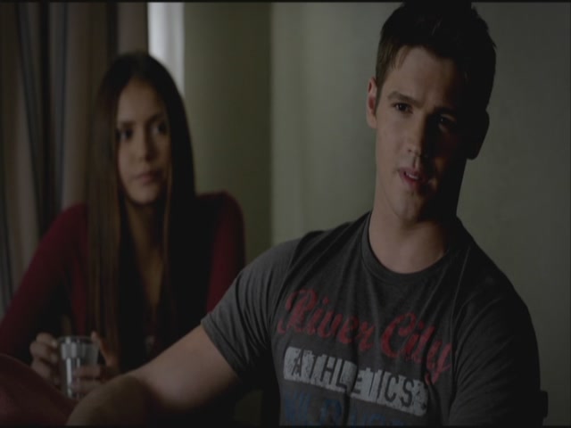 VampireDiariesWorld-dot-org-S3TVD_3x19HeartOfDarkness0758.jpg