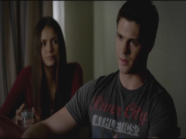 VampireDiariesWorld-dot-org-S3TVD_3x19HeartOfDarkness0760.jpg