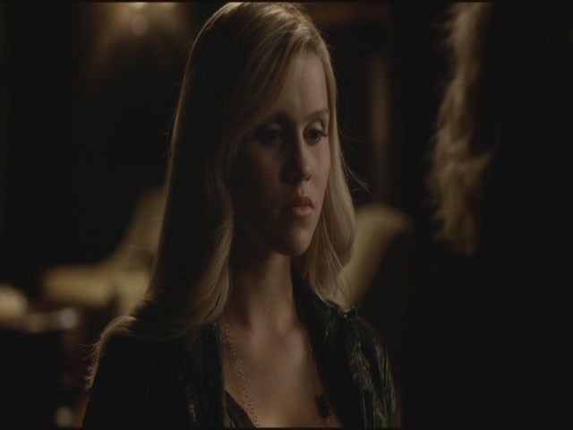 VampireDiariesWorld-dot-org-S3TVD_3x19HeartOfDarkness1030.jpg