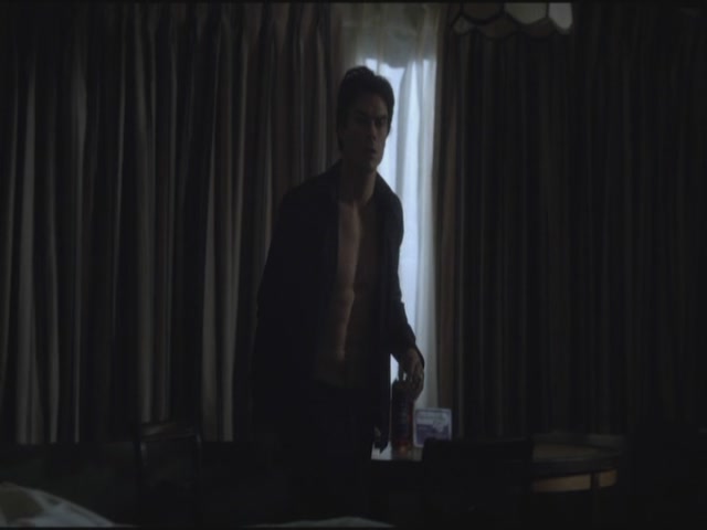 VampireDiariesWorld-dot-org-S3TVD_3x19HeartOfDarkness1280.jpg