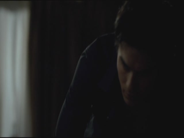 VampireDiariesWorld-dot-org-S3TVD_3x19HeartOfDarkness1285.jpg