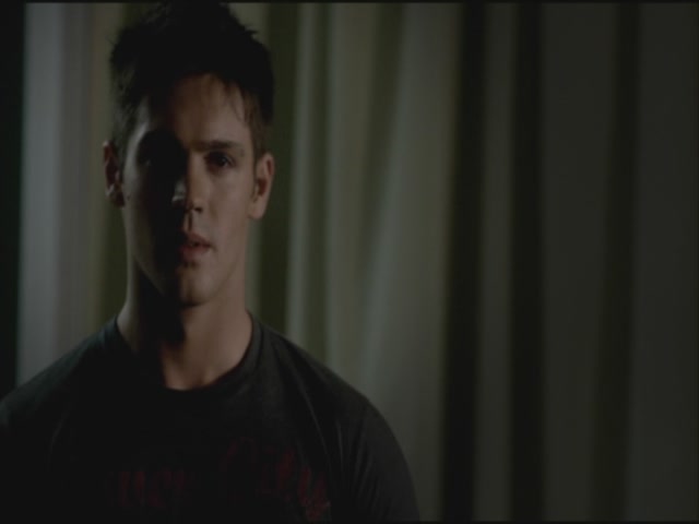 VampireDiariesWorld-dot-org-S3TVD_3x19HeartOfDarkness1444.jpg