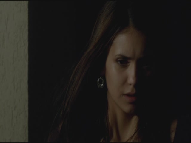 VampireDiariesWorld-dot-org-S3TVD_3x19HeartOfDarkness1450.jpg