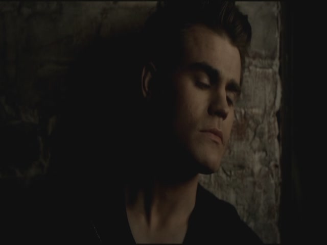 VampireDiariesWorld-dot-org-S3TVD_3x19HeartOfDarkness1464.jpg