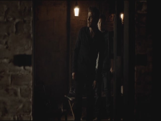 VampireDiariesWorld-dot-org-S3TVD_3x19HeartOfDarkness1518.jpg