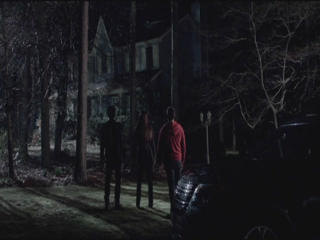 VampireDiariesWorld-dot-org-S3TVD_3x19HeartOfDarkness1540.jpg