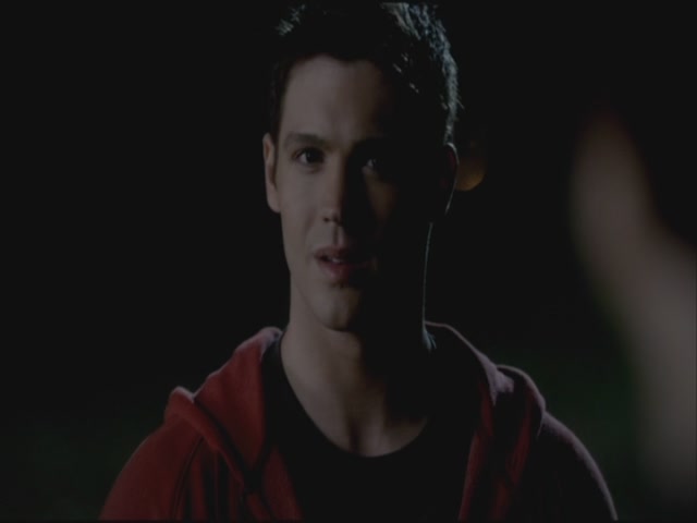 VampireDiariesWorld-dot-org-S3TVD_3x19HeartOfDarkness1549.jpg