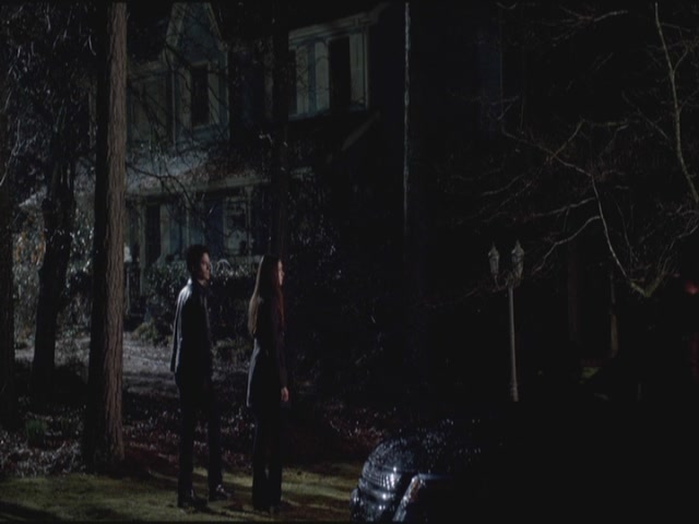 VampireDiariesWorld-dot-org-S3TVD_3x19HeartOfDarkness1555.jpg