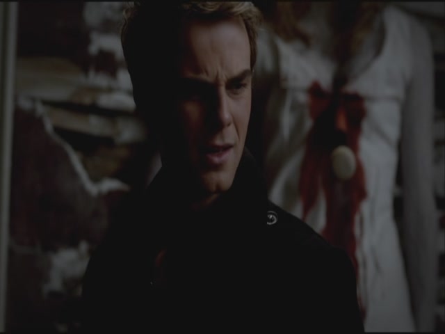 VampireDiariesWorld-dot-org-S3TVD_3x19HeartOfDarkness1705.jpg