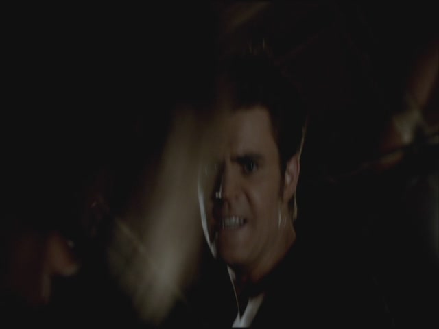 VampireDiariesWorld-dot-org-S3TVD_3x19HeartOfDarkness1791.jpg