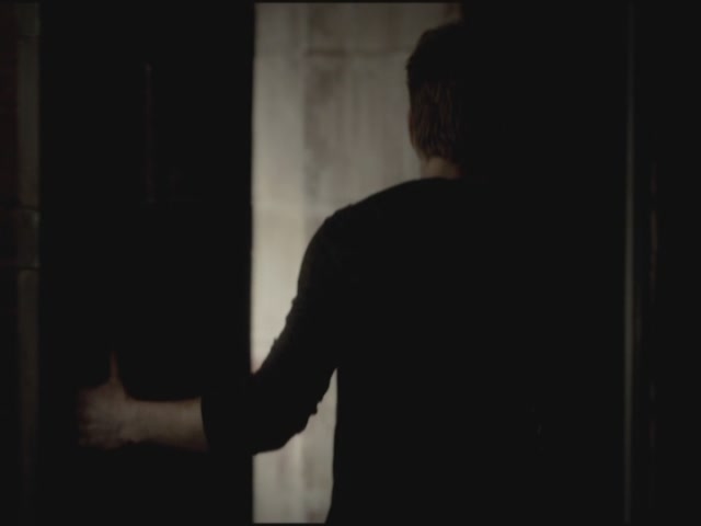 VampireDiariesWorld-dot-org-S3TVD_3x19HeartOfDarkness1812.jpg